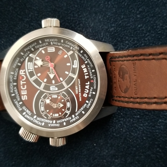 Sector men watch. Brown leather strap has dual time for traveling. New with box - Picture 3 of 4